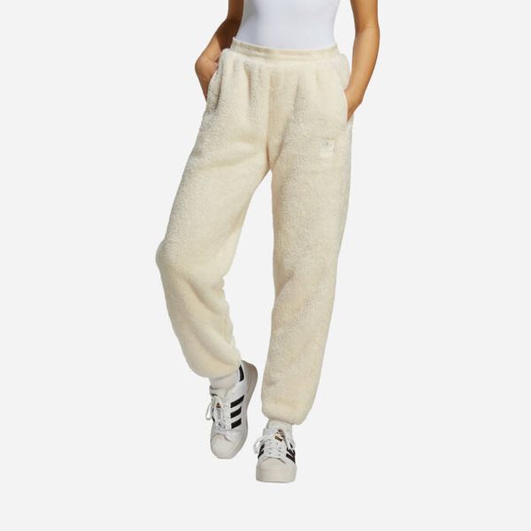 adidas Originals Дамски панталони adidas Originals Essentials+ Пухкави панталони Teddy IC2256
