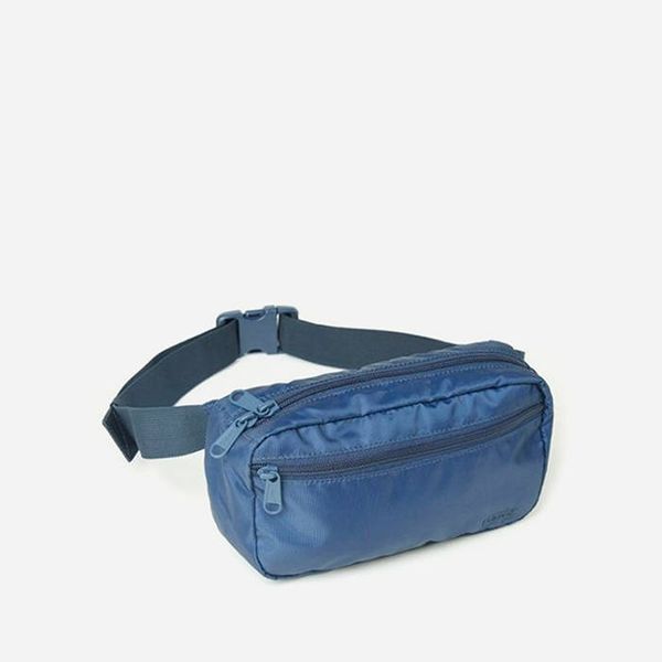 Levi's® Levi's® Medium Banana Sling - Embroidered Batwin 38005-0200