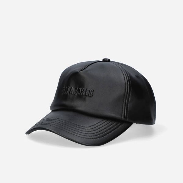 PLEASURES Шапка PLEASURES Веганска кожа с вдлъбнато релефно означение P23SP070-ЧЕРНО