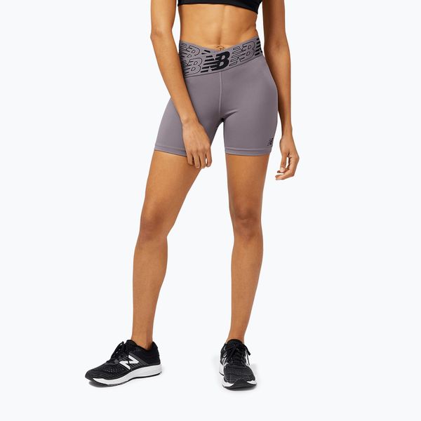 New Balance Тренировъчни шорти за жени New Balance Relentless Fitted сив NBWS21182