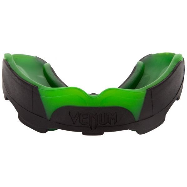 Venum Venum PREDATOR MOUTHGUARD Протектор за уста, черно, размер