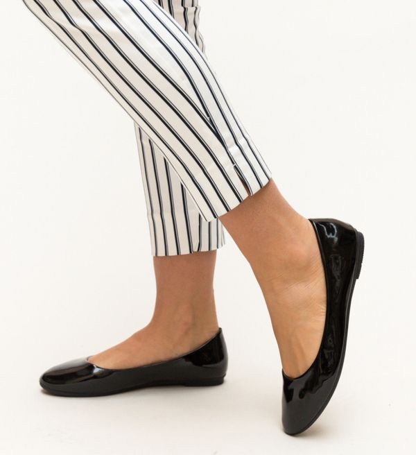 Ali Балерини Julia Черни