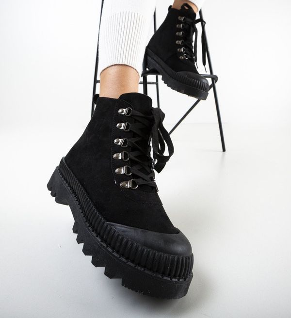 Ali Боти Abby Черни