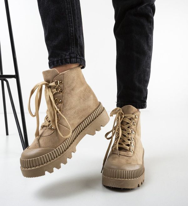 Ali Боти Abby Каки