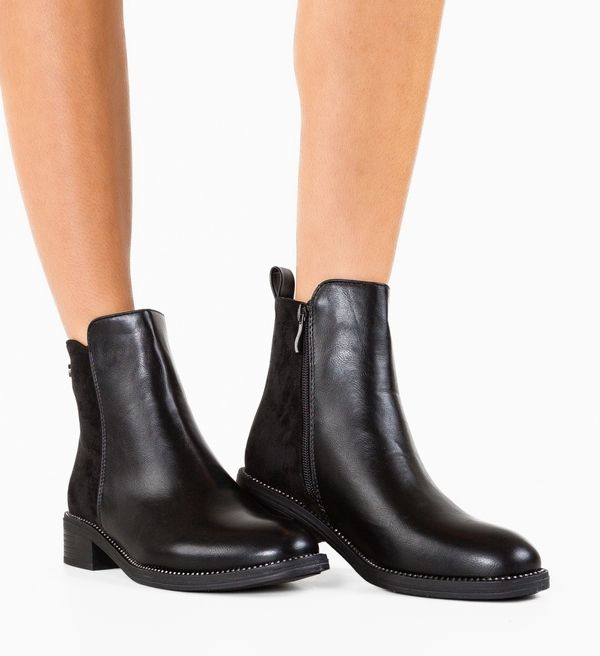 Ali Боти Adil Черни