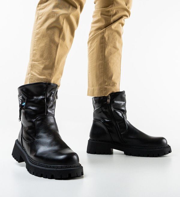 Zoha Боти Ami Черни