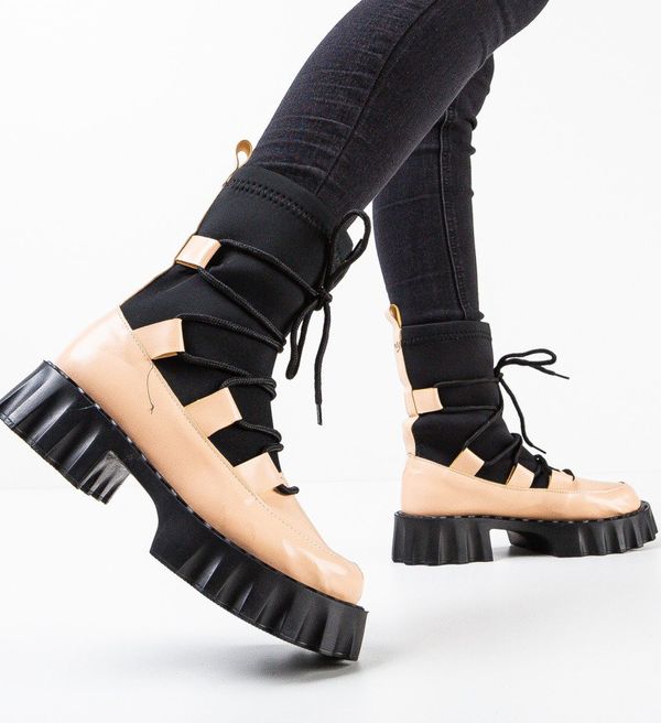 Wow Shoes Боти Arinana Бежов