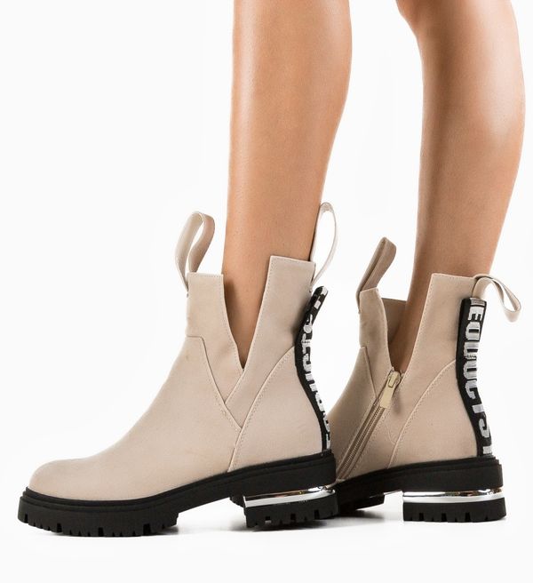 Ali Боти Ayanda Бежов