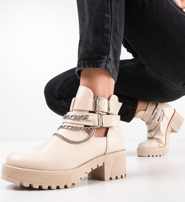 Ali Боти Bethan Бежов