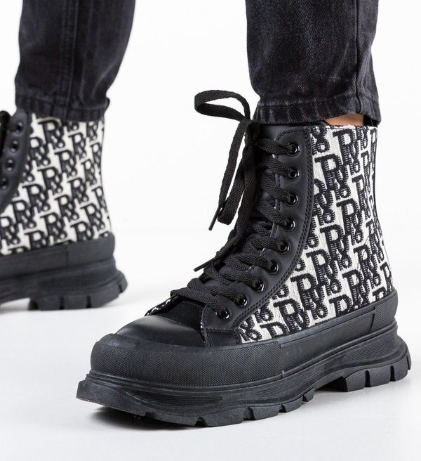 Ali Боти Betts Черни