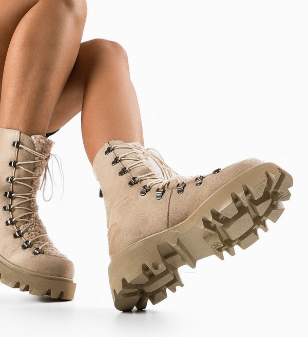 Wow Shoes Боти Bristot Бежов