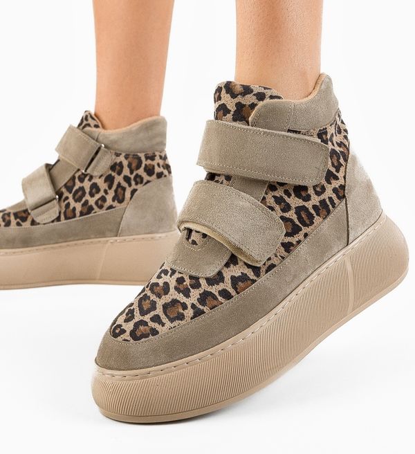 Wow Shoes Боти Bushka Бежов