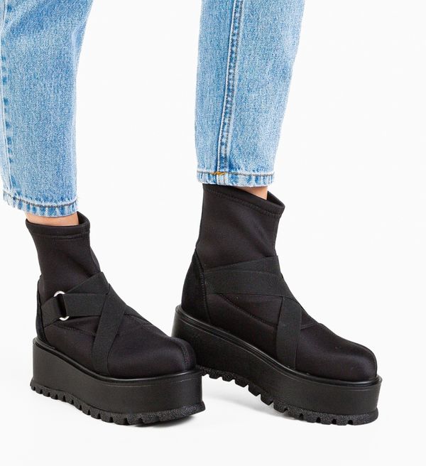 Wow Shoes Боти Camille Черни