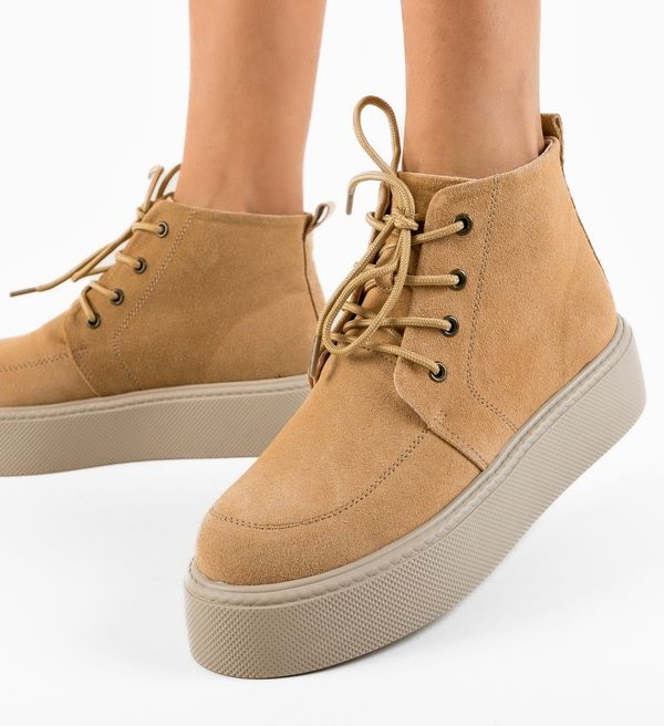 Botinelli Боти Claes Бежов