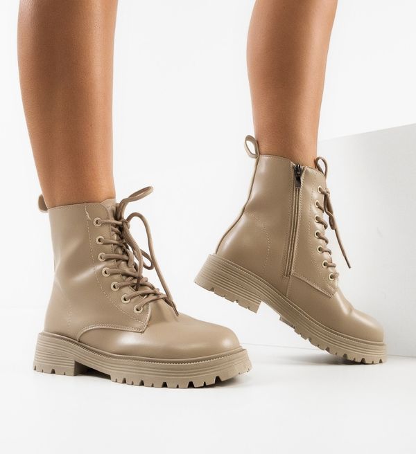 Udobni Боти Cling Бежов