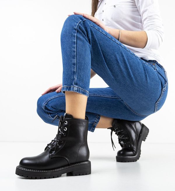 Udobni Боти Dalka Черни