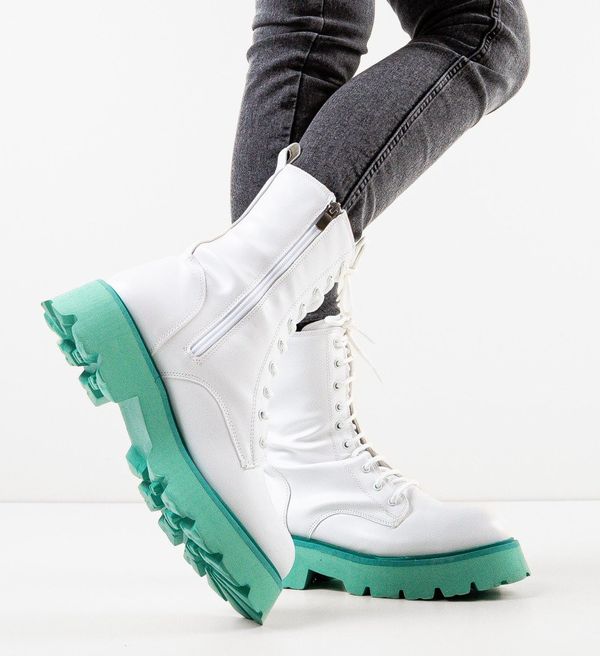 Wow Shoes Боти Darke Бели