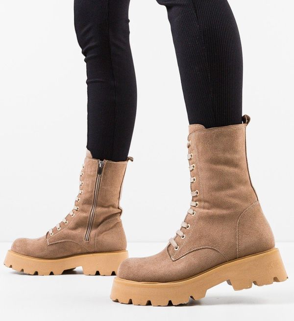 Wow Shoes Боти Darke Бежов