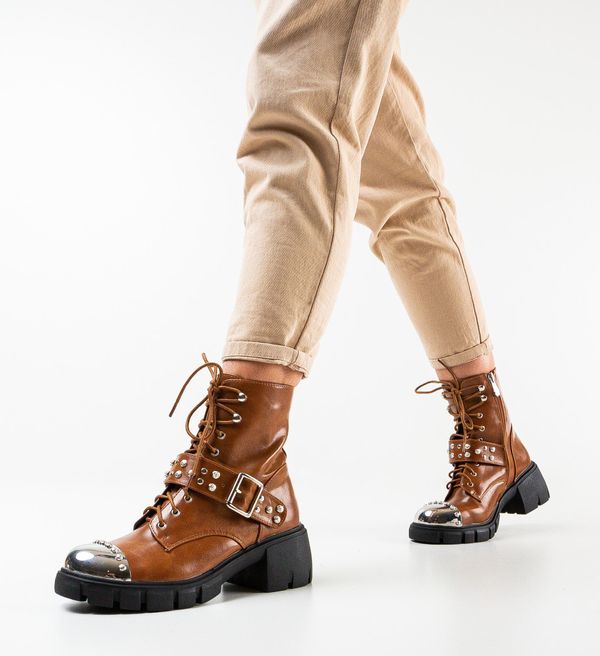 Ali Боти Darragh Камел