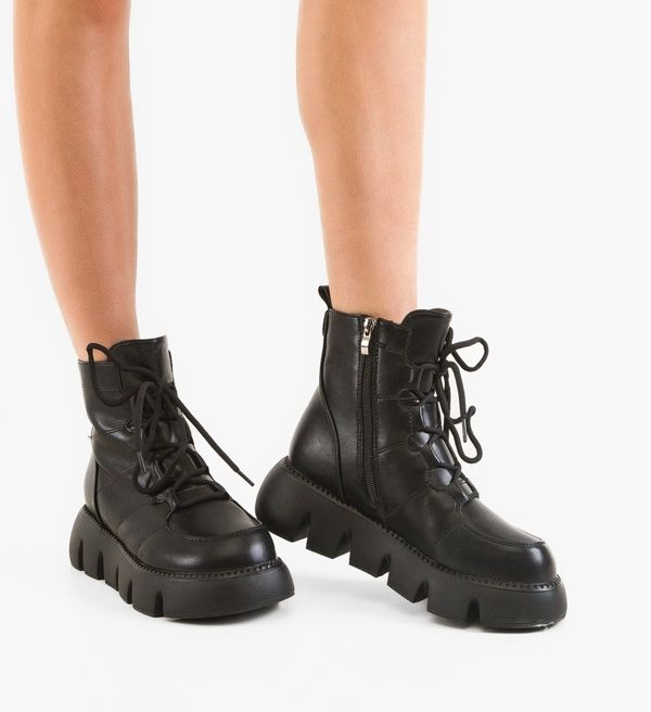 Carolie Боти Dunn Черни