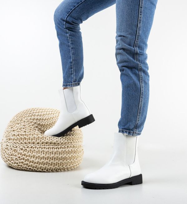 Botinelli Боти Ember Бели