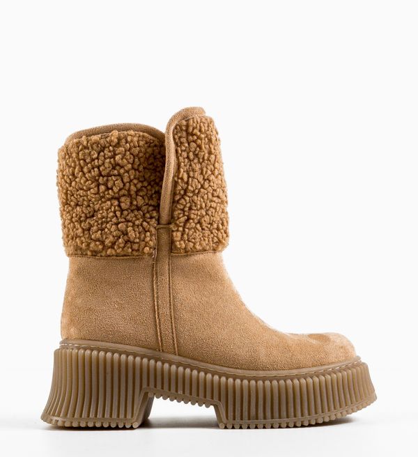 Wow Shoes Боти Friday Бежов