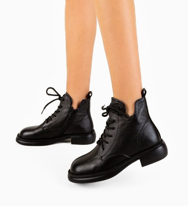 Mei Боти Gorgon Черни