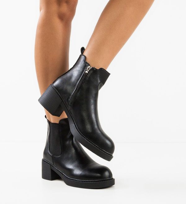 Zoha Боти Harold Черни