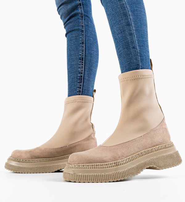 Wow Shoes Боти Herma Бежов