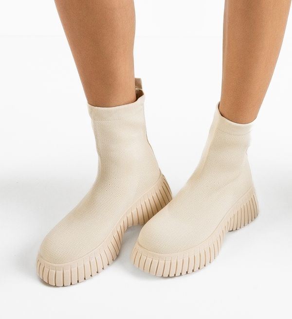 Mei Боти Hoyta Бежов