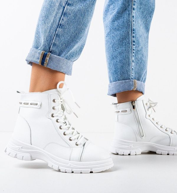 Mei Боти Joki Бели