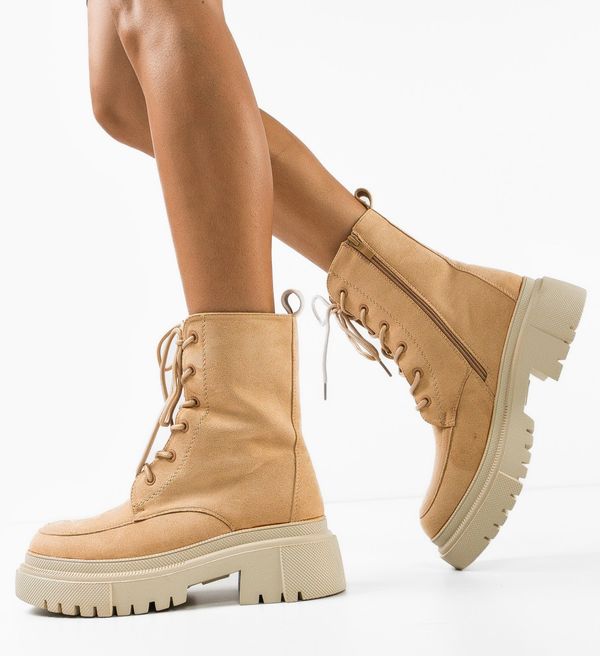 Ali Боти Julie Камел