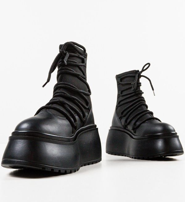 Wow Shoes Боти Kamom Черни