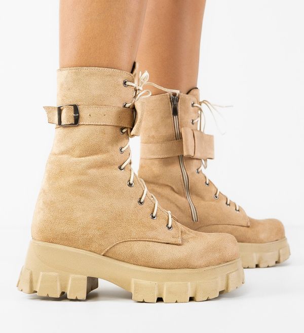 Wow Shoes Боти Kandelya Бежов