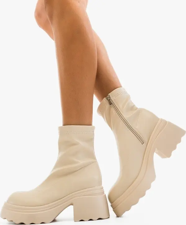 Mei Боти Kann Бежов