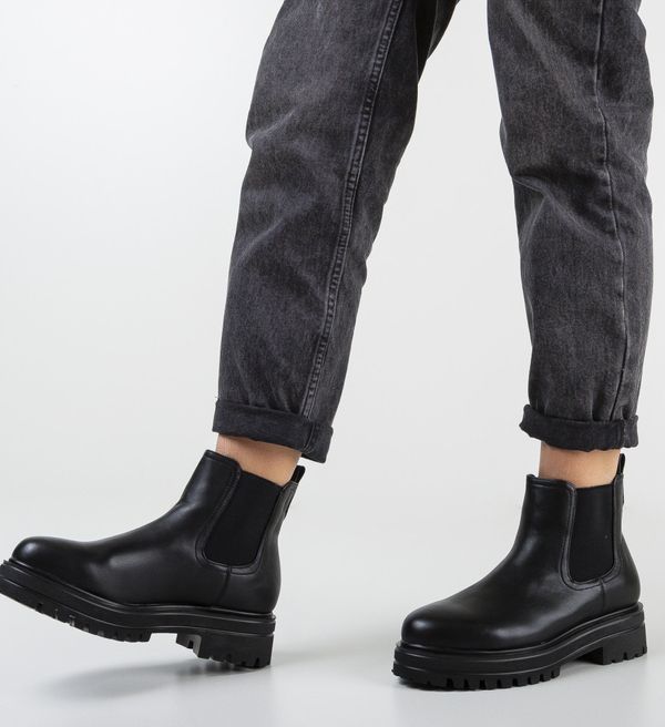 Ali Боти Kiefer Черни