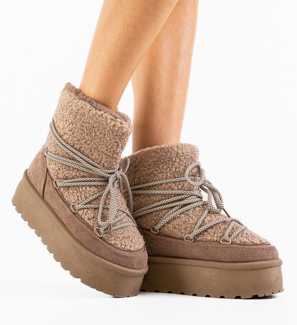 Mei Боти Kmile Бежов