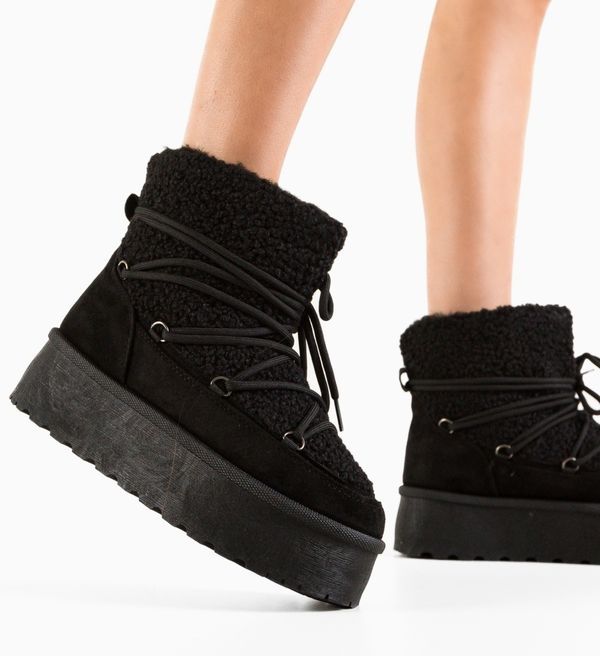 Mei Боти Kmile Черни