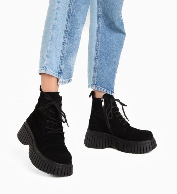 Mei Боти Kuteku Черни