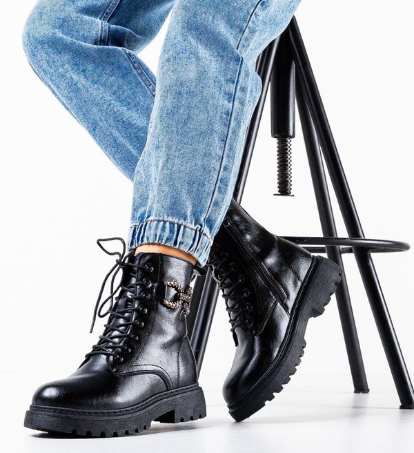 Maria Боти Lasaz Черни