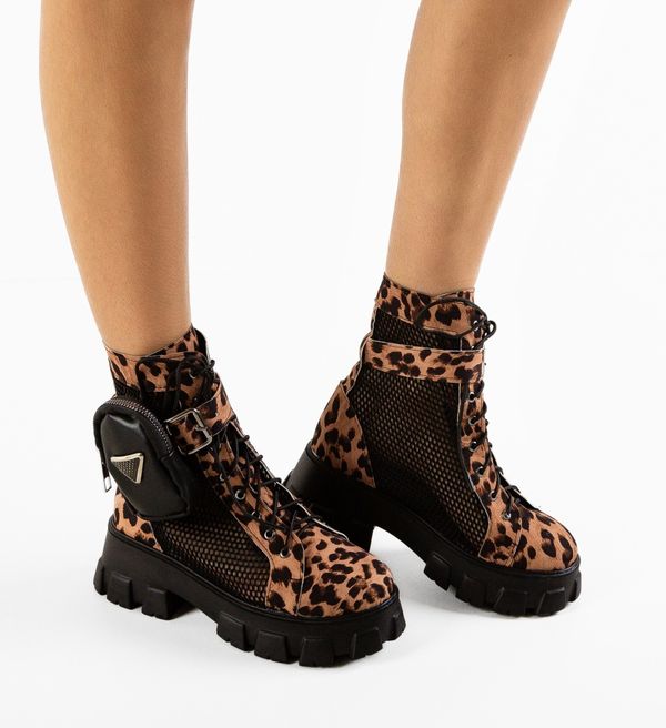 Wow Shoes Боти Ledbetter Анимал принт
