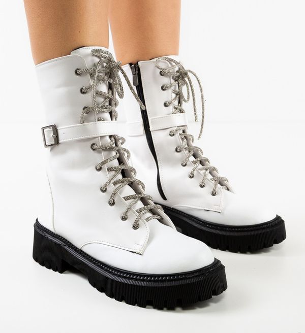 Wow Shoes Боти Lina Бели