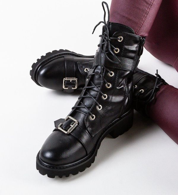 Hebe Боти Logan Черни