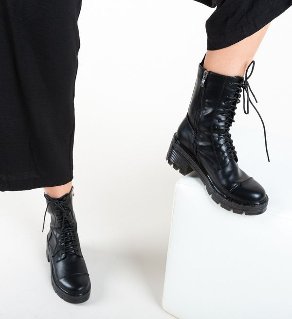 Botinelli Боти Lolo Черни