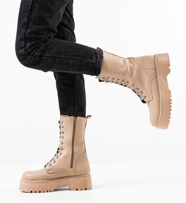 Udobni Боти Macademy Нуд