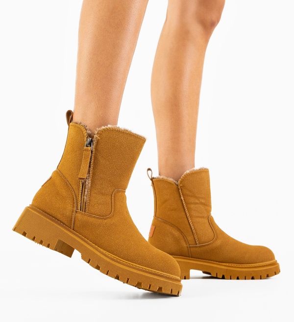 Maria Боти Madau Камел