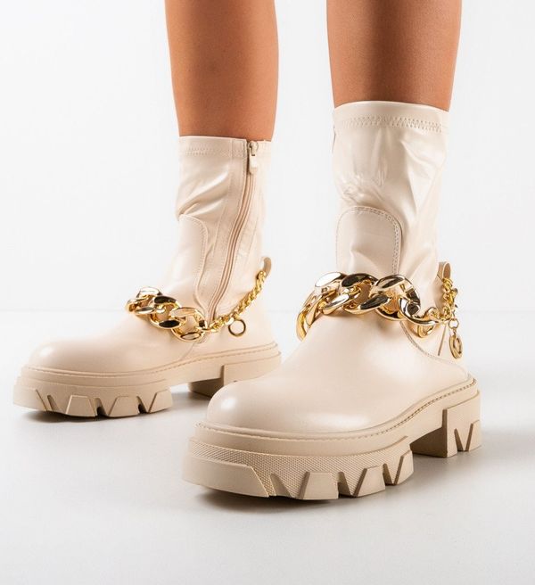 Ali Боти Munro Бежов