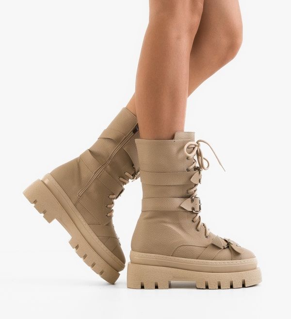 Wow Shoes Боти Myryam Бежов