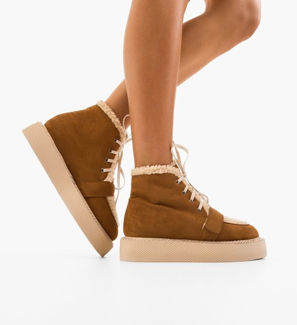 Wow Shoes Боти Olkan Камел