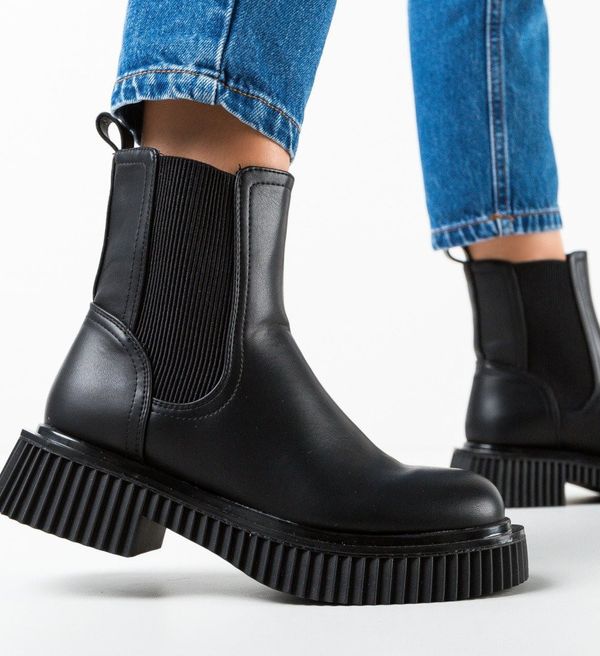 Ali Боти Parkes Черни